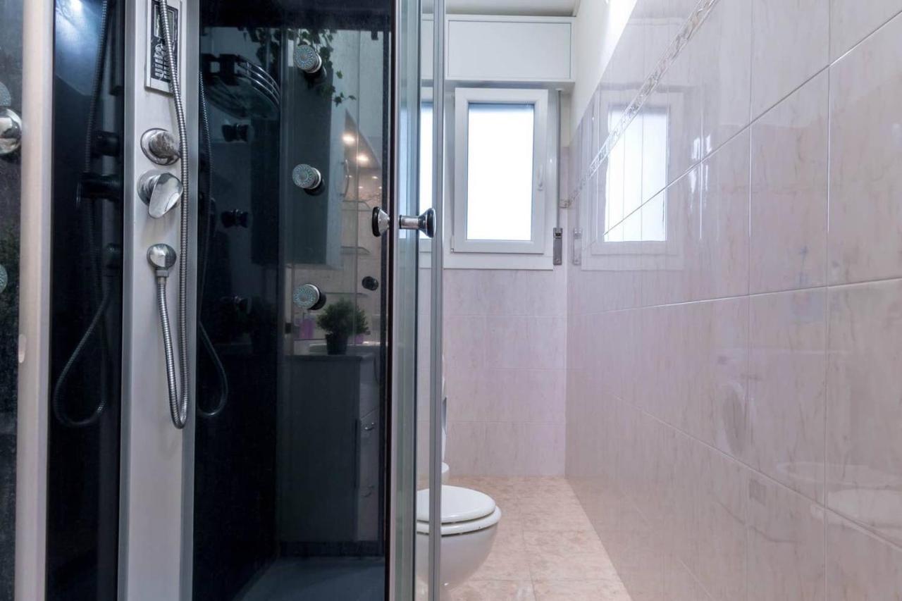 Altido Lovely Apt For 6 Located In Vibrant Gallaratese Milán Exterior foto