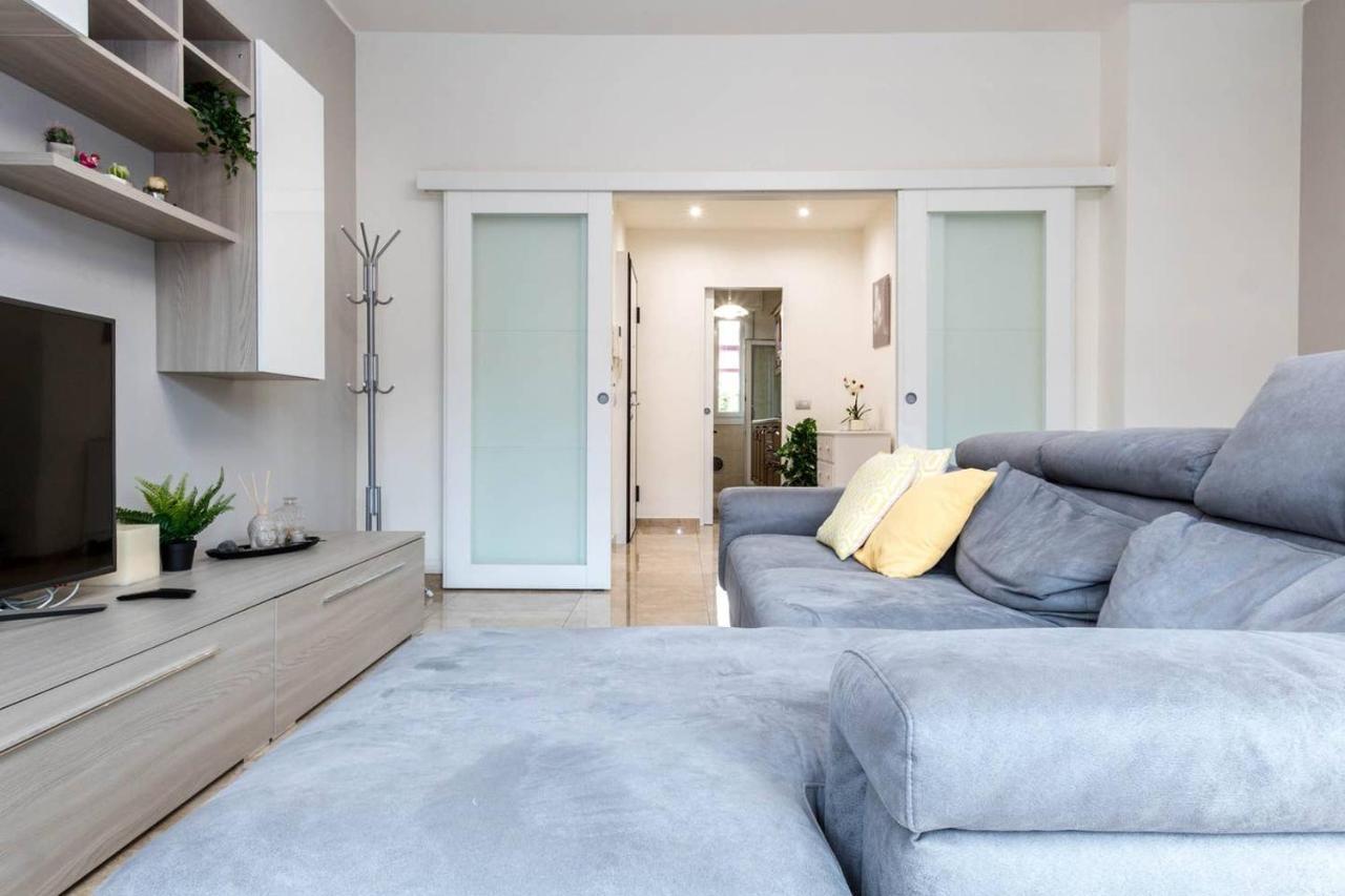 Altido Lovely Apt For 6 Located In Vibrant Gallaratese Milán Exterior foto